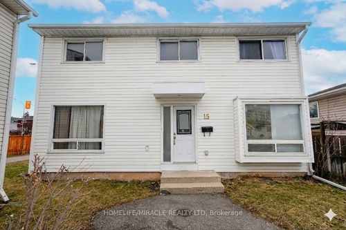 15 Heatherside Crt, Brampton, ON, L6S1N9 | Card Image