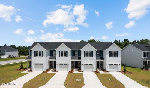 207 Verrazzano Ln, Jacksonville, NC, 28546-7914 | Card Image