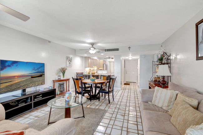 APT-107 - 4236 Deste Ct, Condo with 3 bedrooms, 2 bathrooms and null parking in Lake Worth FL | Image 13