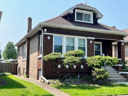 2722 Euclid Ave, Berwyn, IL, 60402-2520 | Card Image