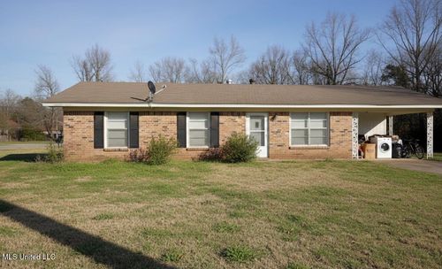 105 Cairo Dr, Vicksburg, MS, 39180-5901 | Card Image
