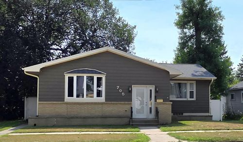 705 5th St Sw, Valley City, ND, 58072-3715 | Card Image