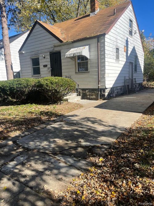 7666 Penrod St, Detroit, MI, 48228-3458 | Card Image