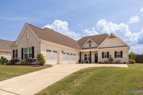 202 Maureen Dr Sw, Madison, AL, 35756-2614 | Card Image