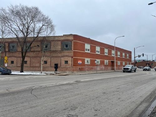 3260 W Grand Ave, Chicago, IL, 60651-4177 | Card Image