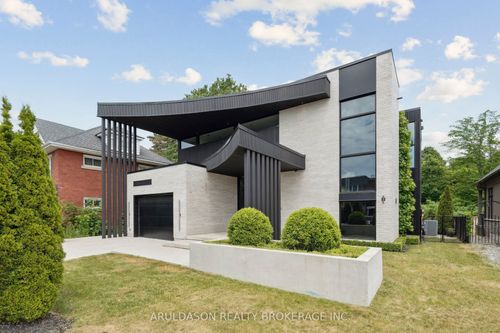 1135 Balfour St, Fenwick, ON, L0S1C0 | Card Image