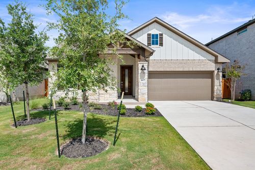 117 Old Woods Rd, Liberty Hill, TX, 78642-2712 | Card Image