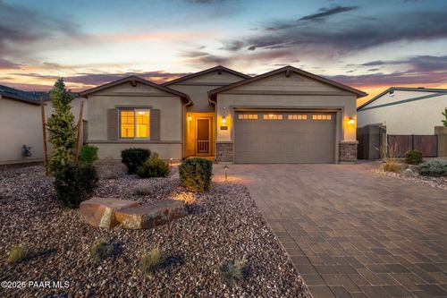 8650 N Wandering Creek Rd, Prescott Valley, AZ, 86315-4033 | Card Image