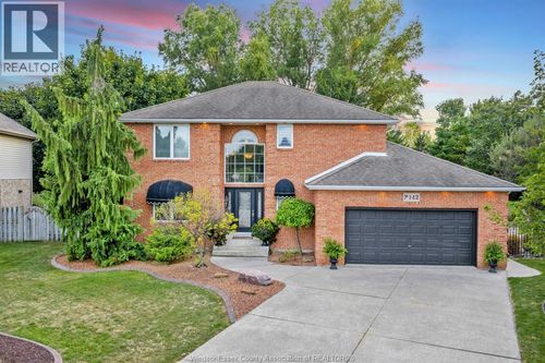 142 Pheasant Run Dr, Belle River, ON, N8L0Z7 | Card Image