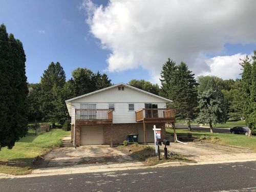 705 Willow Run St Street, Cottage Grove, WI, 53527 | Card Image