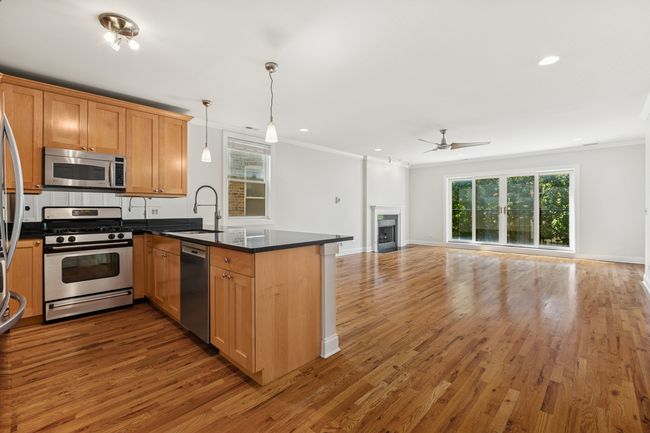 APT-2S - 830 Bradley Pl, Condo with 2 bedrooms, 2 bathrooms and 1 parking in Chicago IL | Image 11