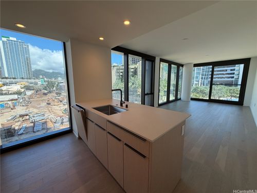 334-333 Ward Ave, Honolulu, HI, 96814-4107 | Card Image