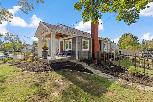 589 Clinton Heights Ave, Columbus, OH, 43202-1317 | Card Image