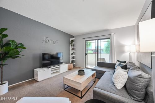 a208-357 E Thomas Rd, Phoenix, AZ, 85012-3243 | Card Image