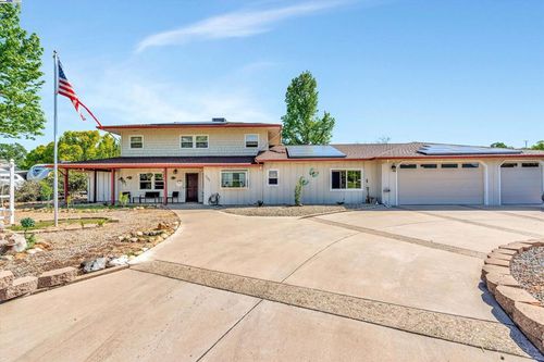 1391 Saddleback Dr, San Andreas, CA, 95249-9730 | Card Image