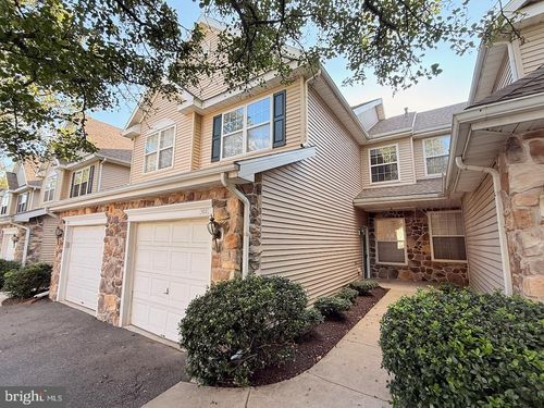 102 Country Ln, MORGANTOWN, PA, 19543-8812 | Card Image