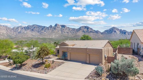 1796 E Terrestrial Pl, Oro Valley, AZ, 85737-3469 | Card Image
