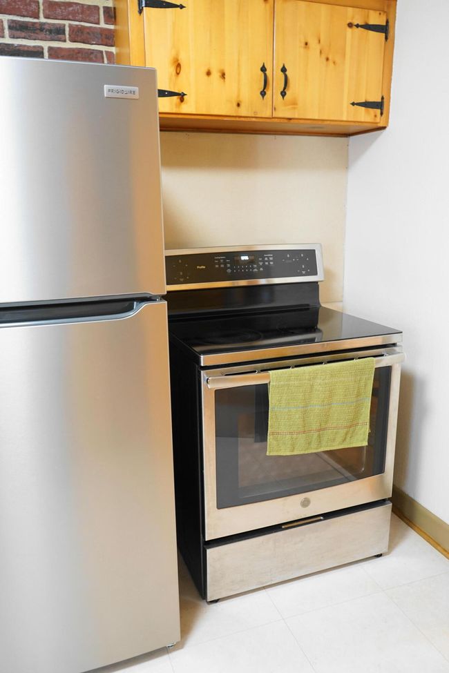 Stainless Steel Refrigerator & Range | Image 18