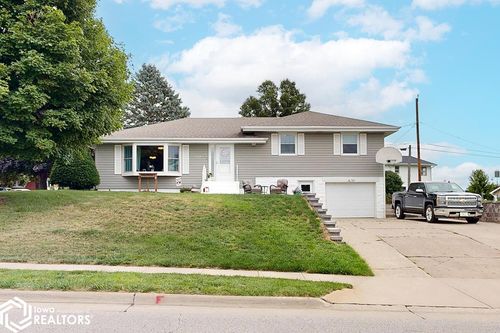 1225 N Willow St, Avoca, IA, 51521-5090 | Card Image