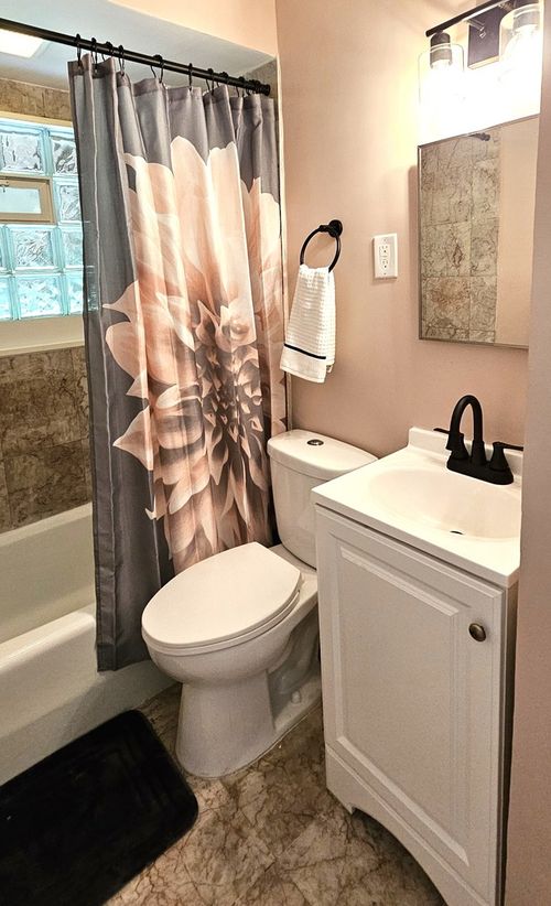 14931 Riverside Dr, South Holland, IL, 60473-1091 | Card Image