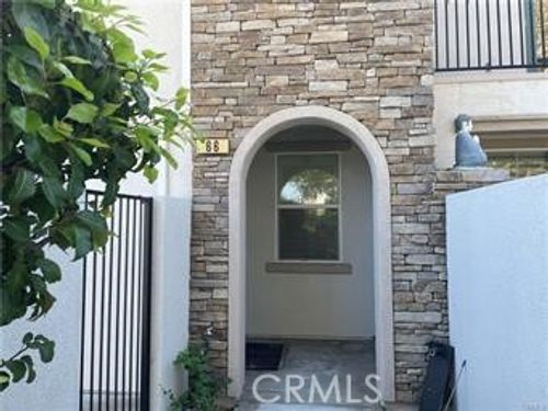 79-66 Secret Hollow Ln, Thousand Oaks, CA, 91320-3907 | Card Image
