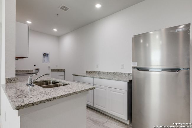 1102 - 5415 Ingram Rd, Condo with 2 bedrooms, 2 bathrooms and null parking in San Antonio TX | Image 6