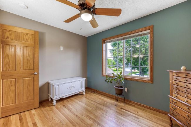 Beautiful hardwood floors | Image 30