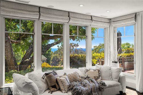 750 Griffith Way, Laguna Beach, CA, 92651-2252 | Card Image