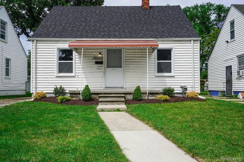 14685 Agnes Ave, Eastpointe, MI, 48021-2807 | Card Image