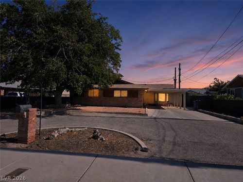 5805 Trent Ave, Las Vegas, NV, 89107-3717 | Card Image