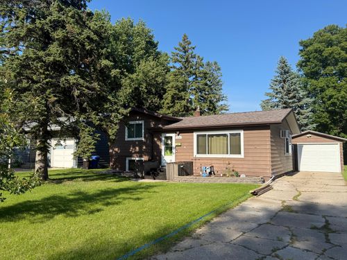 1153 Rossman Ave, Detroit Lakes, MN, 56501-3311 | Card Image