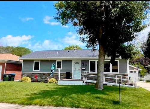1215 N 24th Pl, Fort Dodge, IA, 50501-2108 | Card Image