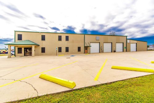 1711 Dunn St, Houma, LA, 70360-6521 | Card Image