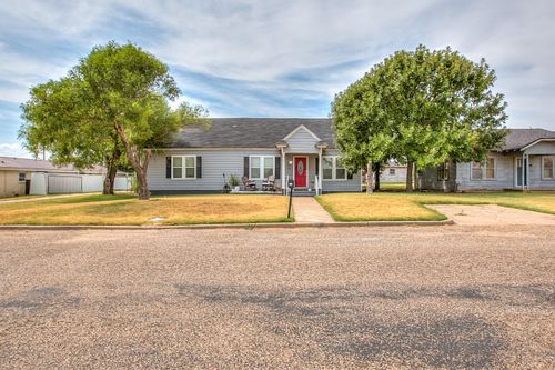 307 N 3rd St, Ballinger, TX, 76821-5033 | Card Image