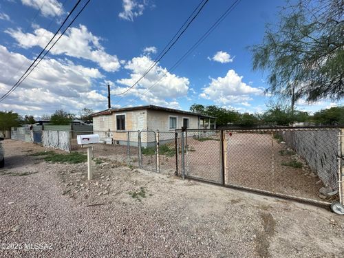 5545 S Bonney Ave, Tucson, AZ, 85706-2809 | Card Image