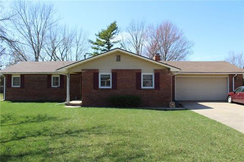 902 Meadowbrook Rd W, Iola, KS, 66749-2124 | Card Image