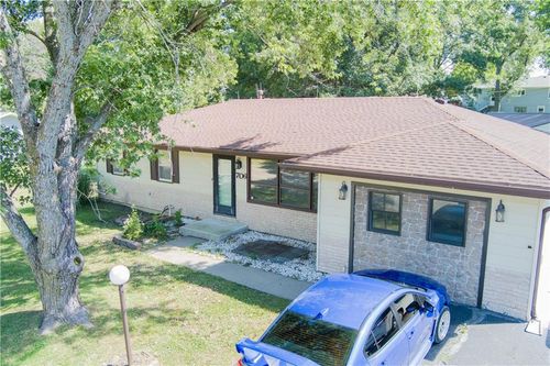 706 16th St, Maryville, MO, 64468-1132 | Card Image