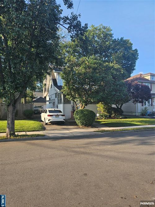 99 Bradley Avenue, Bergenfield, NJ, 07621 | Card Image