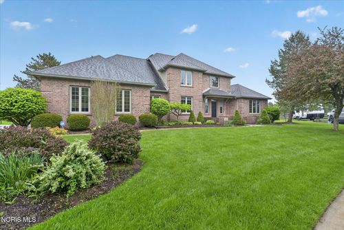 8737 Slate Ridge Ct, Sylvania, OH, 43560-9648 | Card Image