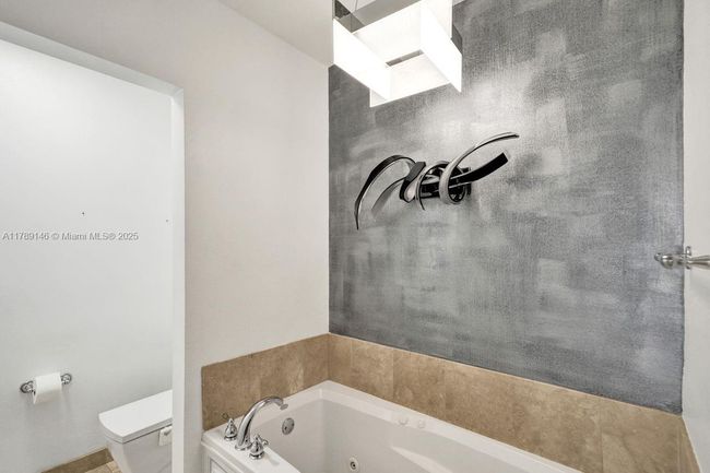 APT-342 - 16101 Emerald Estates Dr, Condo with 2 bedrooms, 3 bathrooms and null parking in Weston FL | Image 19