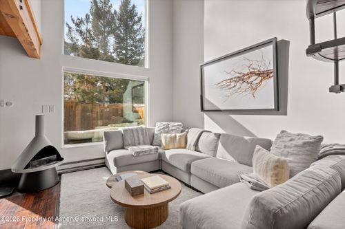 3a-1024 E Cooper Ave, Aspen, CO, 81611-2189 | Card Image