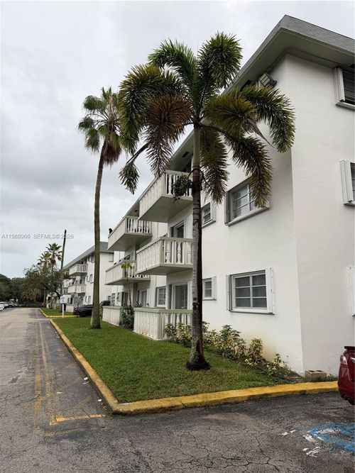 apt-a302-15221 Ne 6th Ave, Miami, FL, 33162-5098 | Card Image