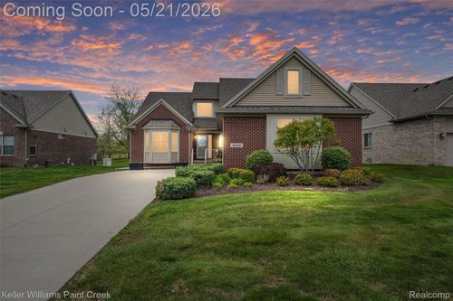 74-36168 Fairway Dr, Livonia, MI, 48152-4126 | Card Image