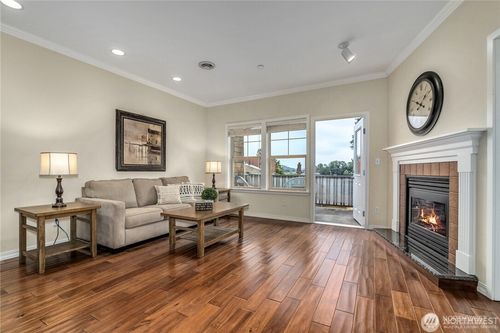 apt-304-1020 1st St, Snohomish, WA, 98290-2950 | Card Image