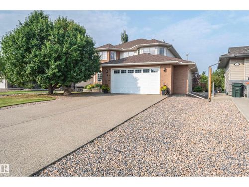 4 Briarwood Way, Stony Plain, AB, T7Z2R4 | Card Image
