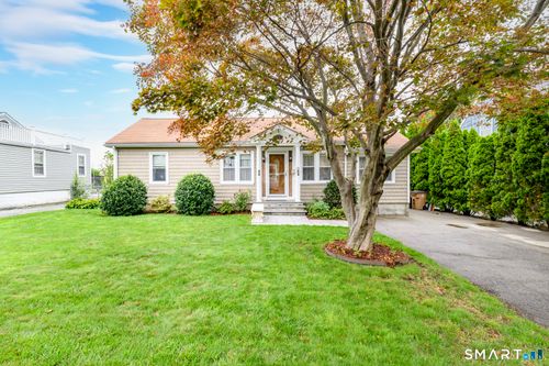28 Sutton Dr W, Stamford, CT, 06906-2105 | Card Image