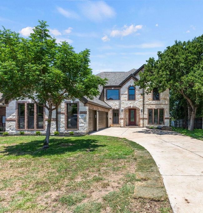 Amazing remodeled 4 bed, 3.5 bath home | Image 6
