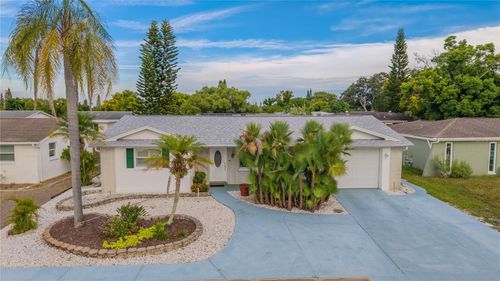 9024 Lido Ln, PORT RICHEY, FL, 34668-4950 | Card Image