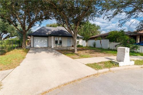 2228 S 31st St, McAllen, TX, 78503-8043 | Card Image