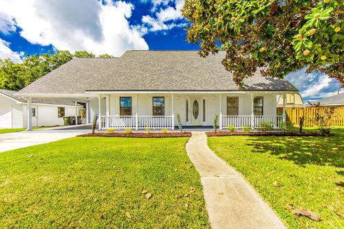 502 Racquet Ln, Houma, LA, 70360-2806 | Card Image